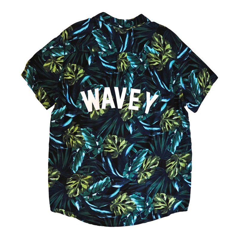 WAVEY [VINTAGE HAWAIIAN BUTTON UP - 1 OF 1 MADE]