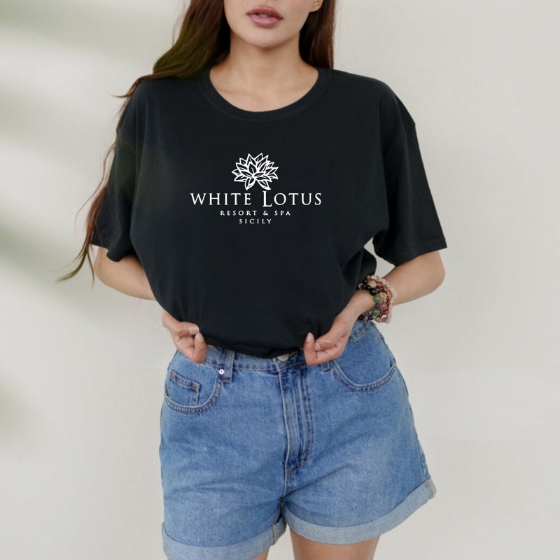 WHITE LOTUS RESORT & SPA SICILY [UNISEX TEE]