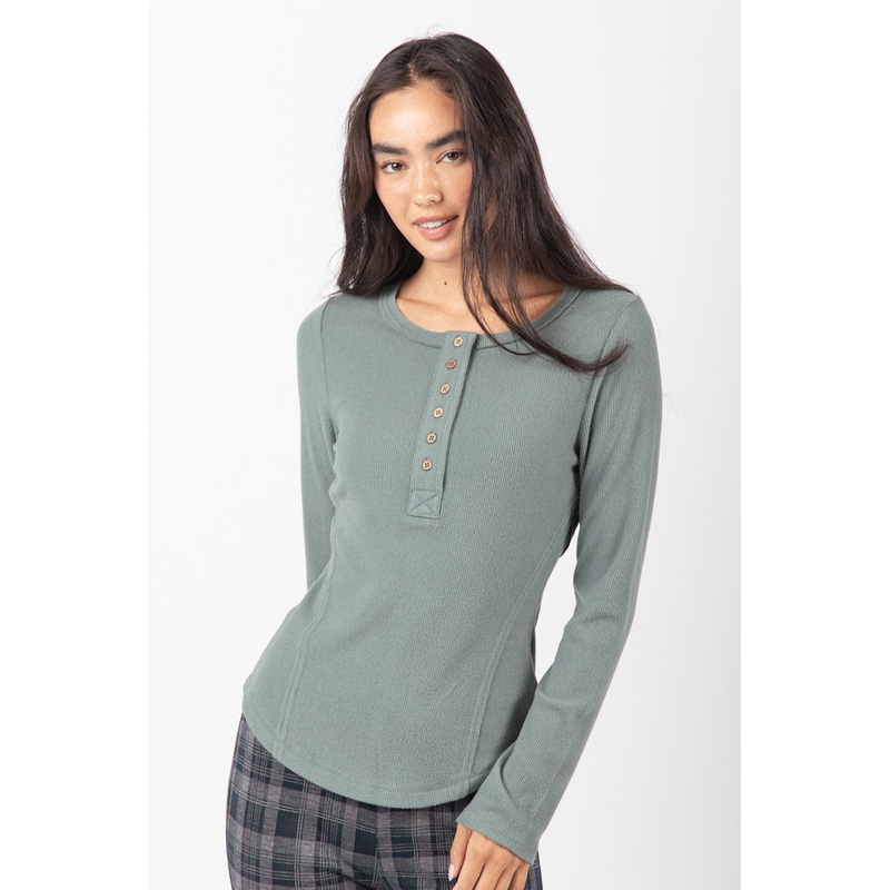 Easy Layer Henley
