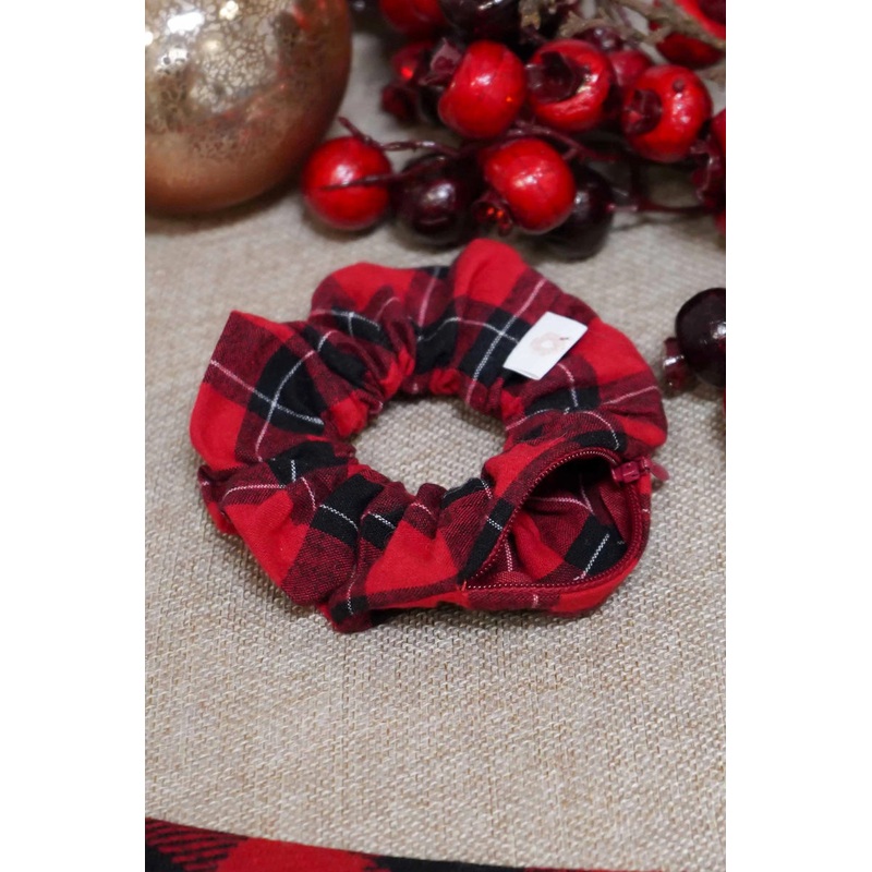 Holiday Flannel Pocket Scunchie