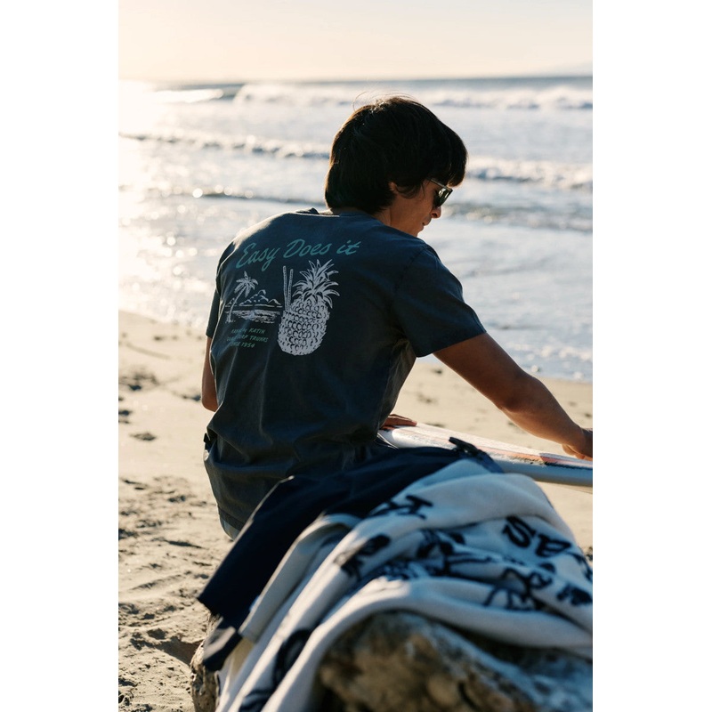 Pina Tee