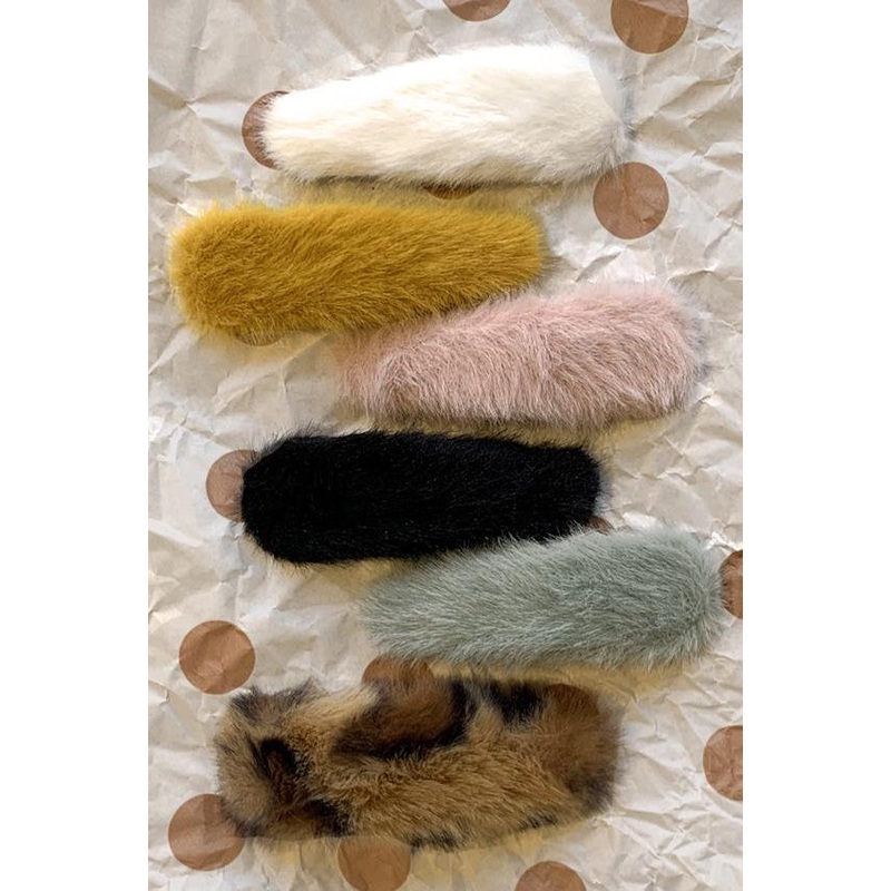 Fuzz Off Hair Clip