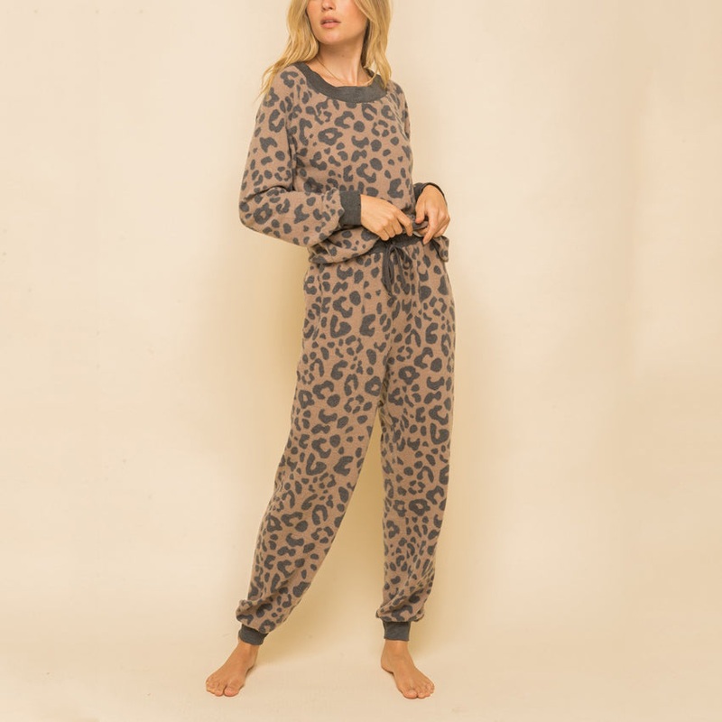 Leo Vibes Sweats