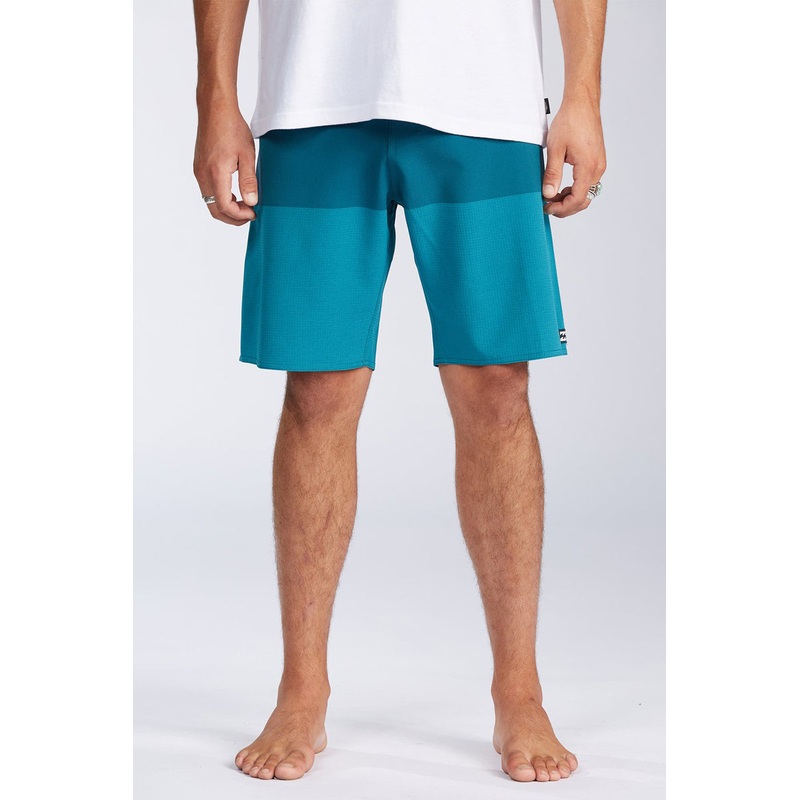 Tribong Airlite Boardies