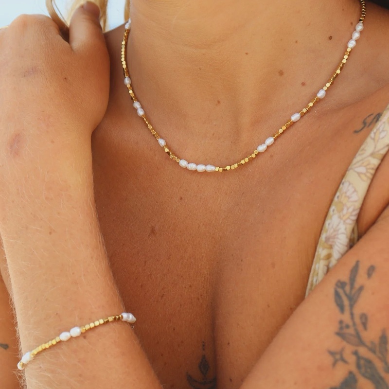 Mira Necklace