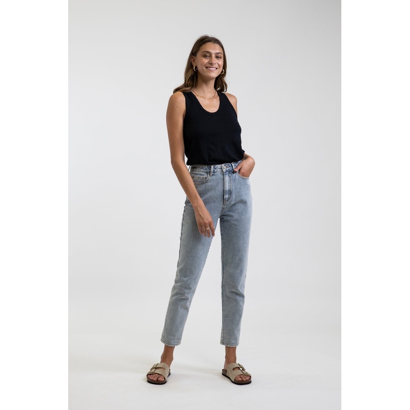 Classic Hi Rise Tapered Jean