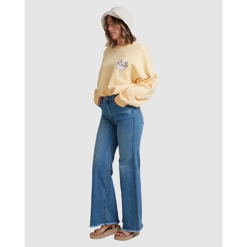 Wide Range Jeans