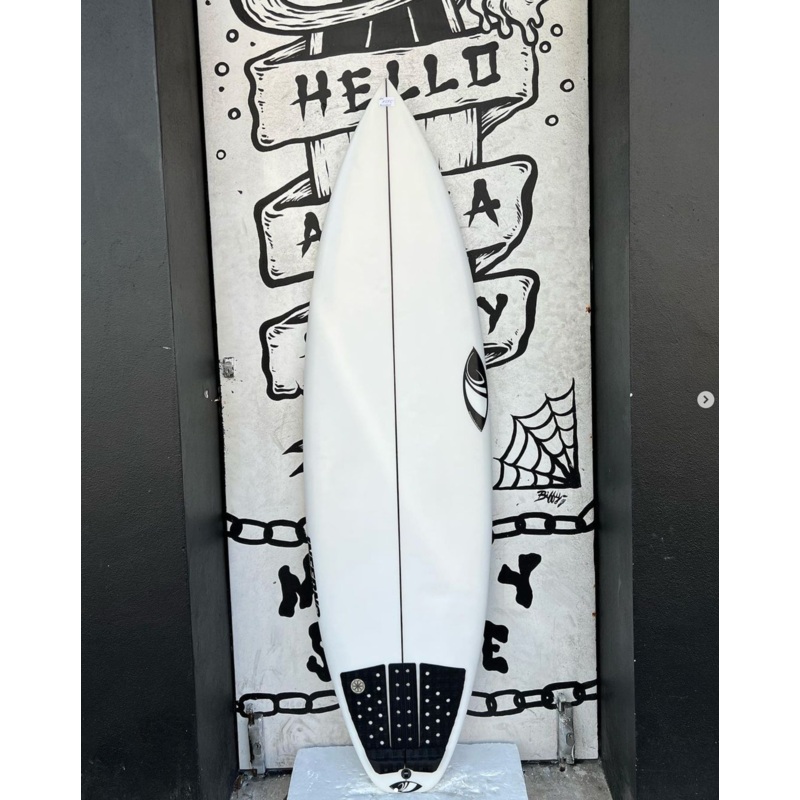 USED - 5'11 INFERNO 72 - 29.2L