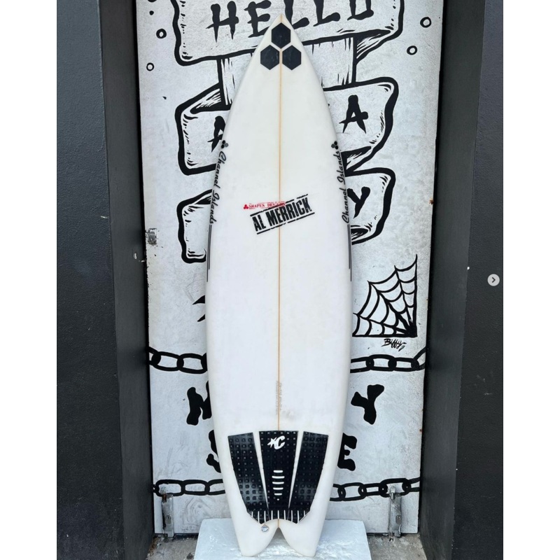USED - 5'10 FISHBEARD (32.4L)