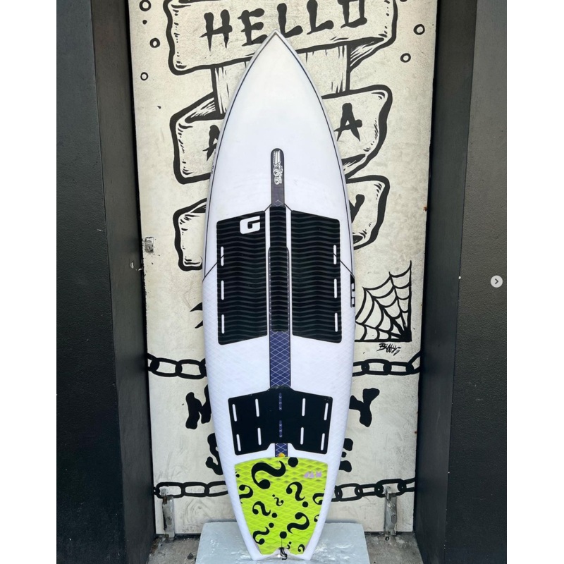 USED - 5'10 SUB XERO HYFI EPOXY (37.1L)