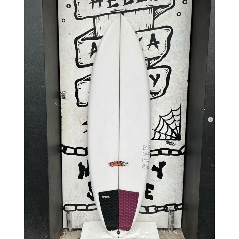 USED - 5'6 BULLET TWIN (28.5L)