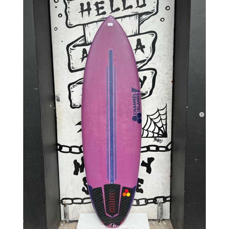 USED - 5'7 BISCUIT EPOXY (34L)