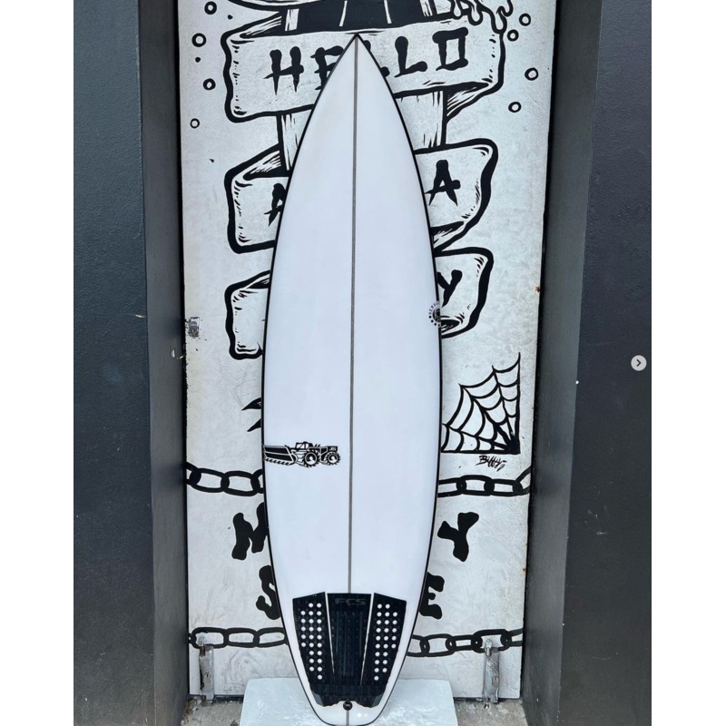 USED - 6'1 XERO GRAVITY (33.4L)