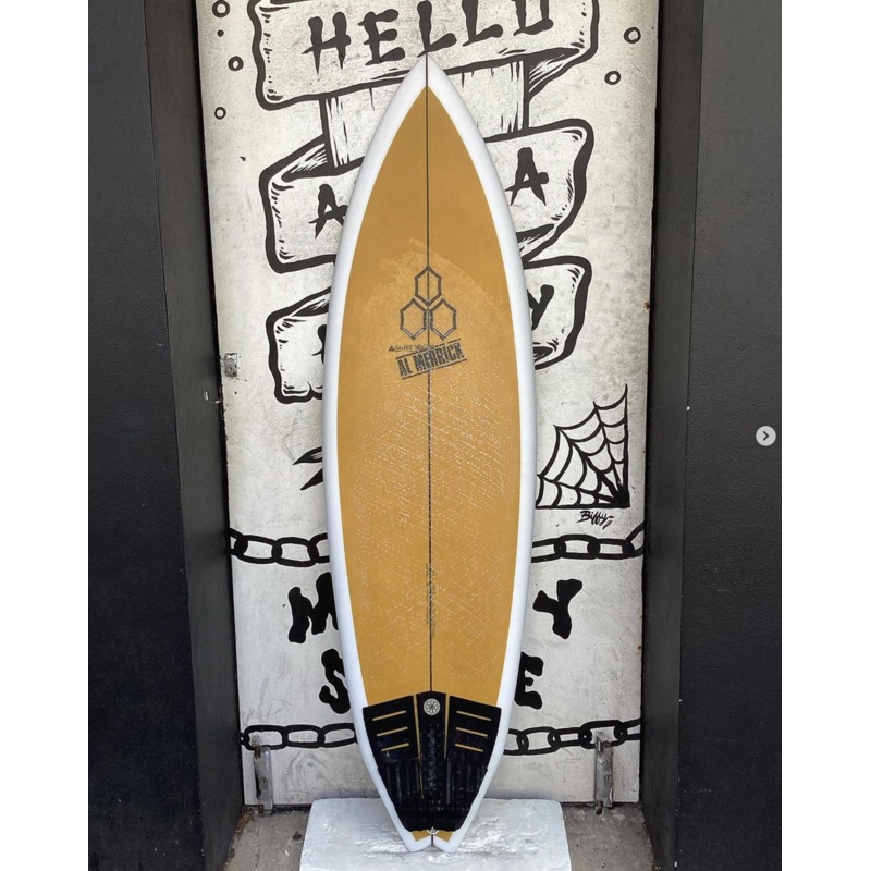 USED - 5'9 MTF ALTERED 30L (FINS INCLUDED)